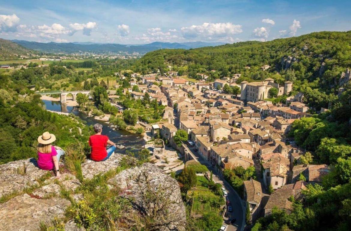 Escapade Ardechoise - Parking Gratuit - Chateau A 2 Pas Обена Экстерьер фото