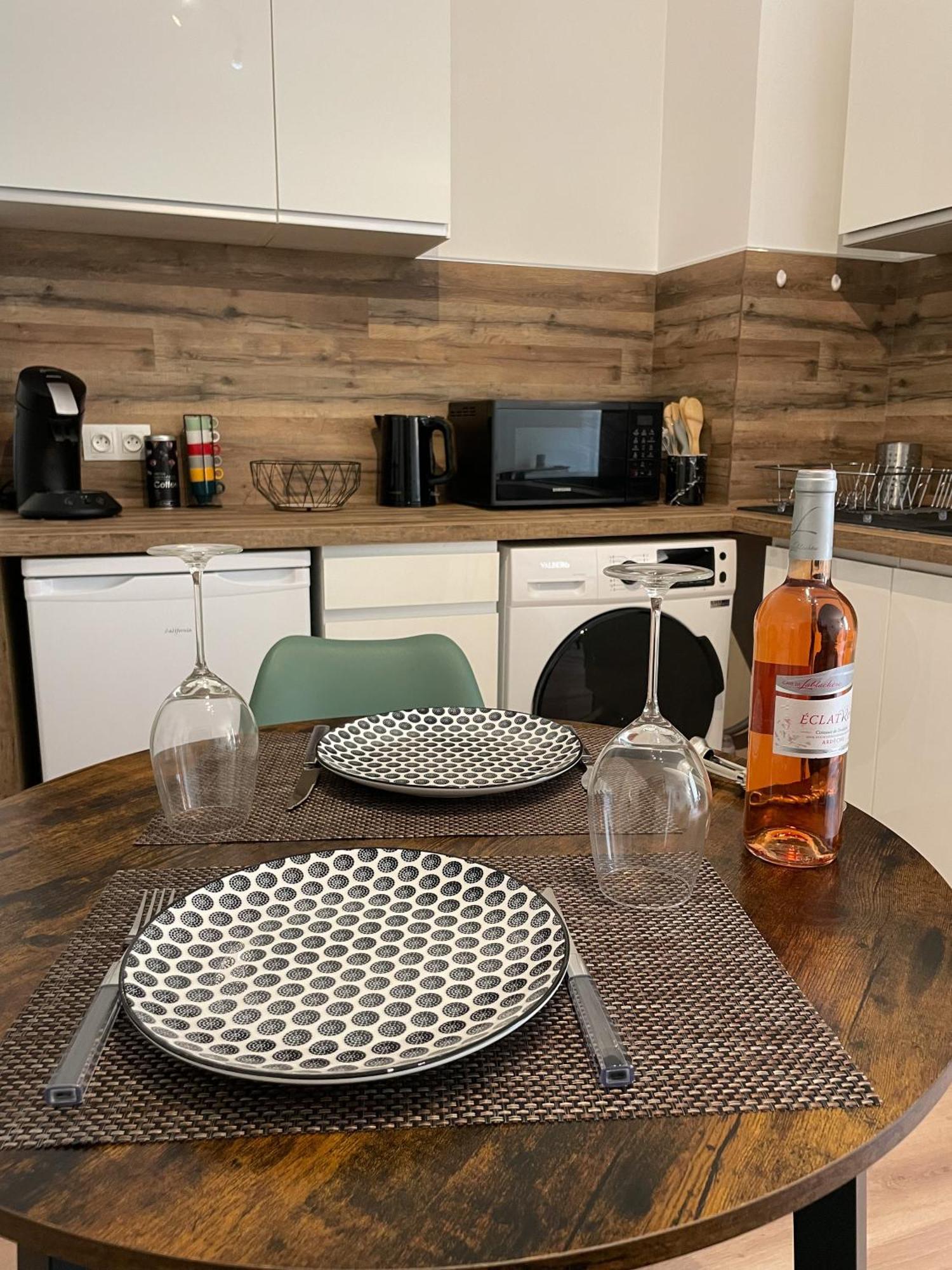 Escapade Ardechoise - Parking Gratuit - Chateau A 2 Pas Обена Номер фото